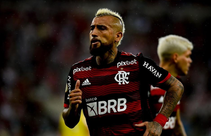 Arturo Vidal responde a los críticos tras récord de Pepe en Qatar 2022: 