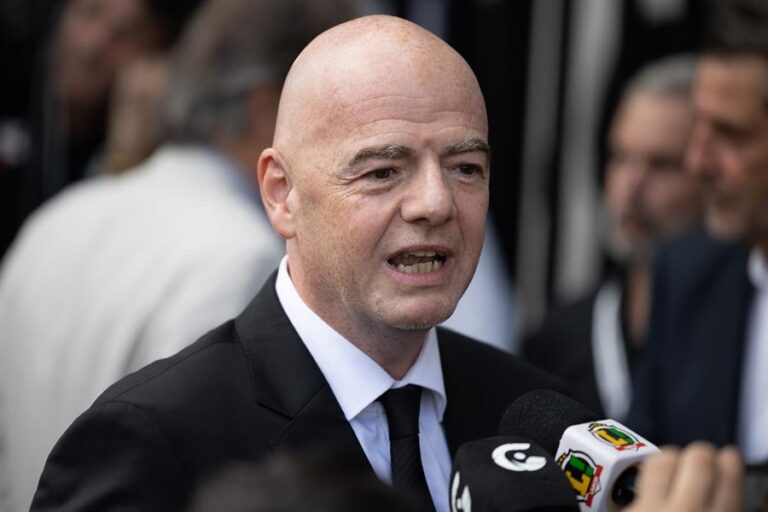 Presidente de la FIFA destacó que Pelé fue un jugador 