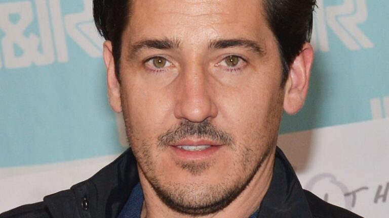 Jonathan Knight reveló que fue obligado a ocultar su sexualidad en los primeros días de New Kids on the Block