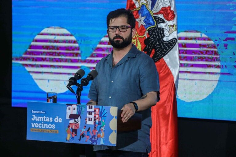 Presidente Boric pide a la oposición retomar diálogo por seguridad