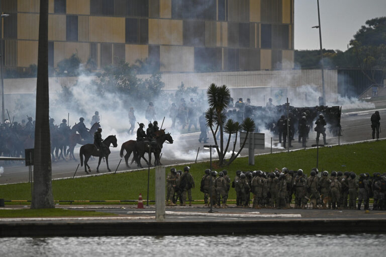 Corte Suprema dio un plazo de 10 días para que policía brasileña emita un informe sobre el ataque en Brasilia