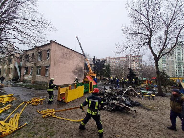 Ucrania: Muere el ministro del Interior tras accidente en helicóptero en Kiev
