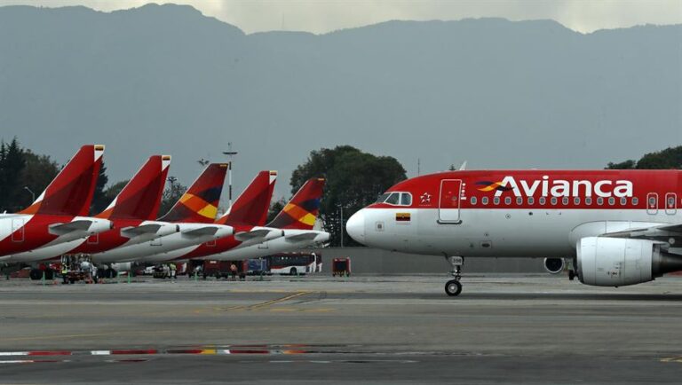 Colombia: Encuentran dos cuerpos en avión de Avianca que procedía de Chile