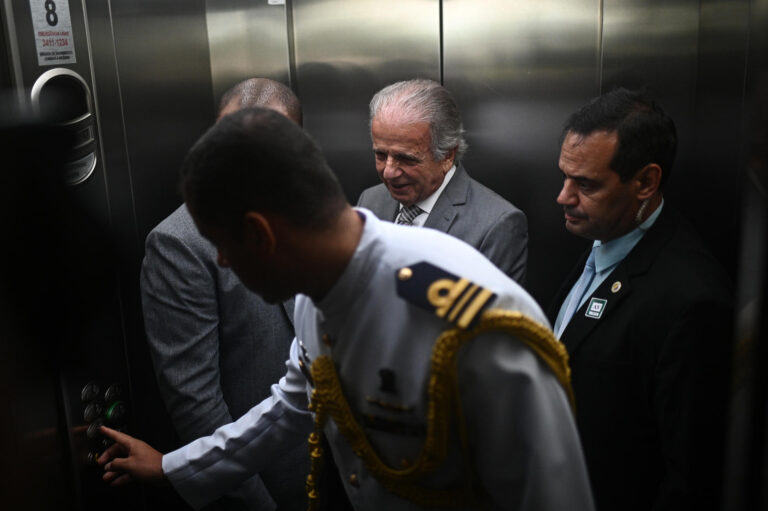 Fuerzas Armadas brasileñas aseguran al ministro de Defensa que se anticiparán a un eventual ataque