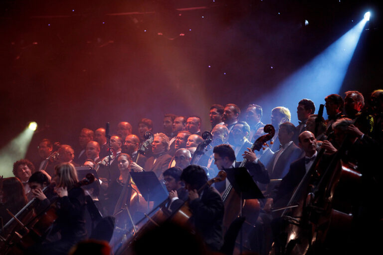 Viña 2023: Producción revierte medida y reintegra la orquesta en vivo del festival