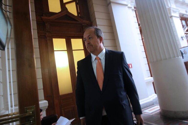 Valencia aclara acusación en su contra y anuncia acciones legales: 