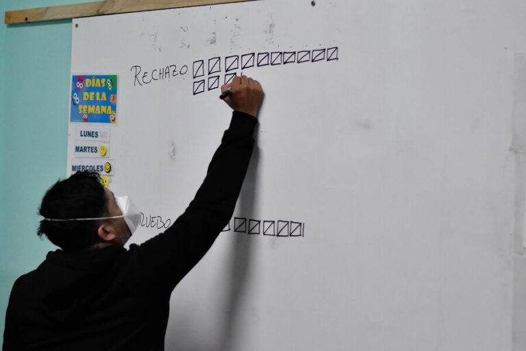 Encuesta CEP: Principal razón para votar Rechazo en el plebiscito de salida fue el desempeño de los ex convencionales