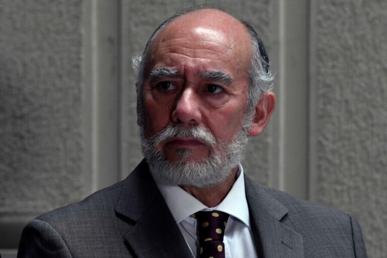 Iván Flores por nominación de Valencia para fiscal nacional: 