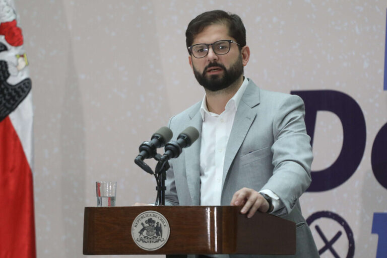 Presidente anuncia paquete de apoyo a las familias: Bono Marzo aumentaría al doble y se crea el Bolsillo Familiar Electrónico