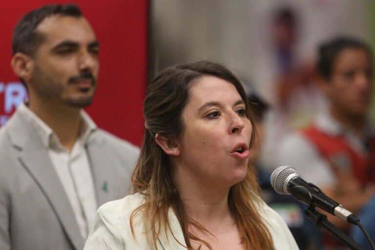 Constanza Martínez: 