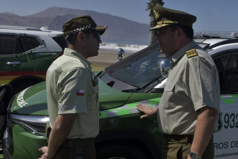 Carabinero multó a otro uniformado por no portar licencia al conducir una radiopatrulla