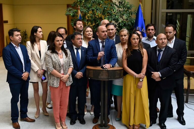 Chile Vamos tras rechazo a AC contra Ríos: “El Partido Republicano tendrá que darle explicaciones a la gente”