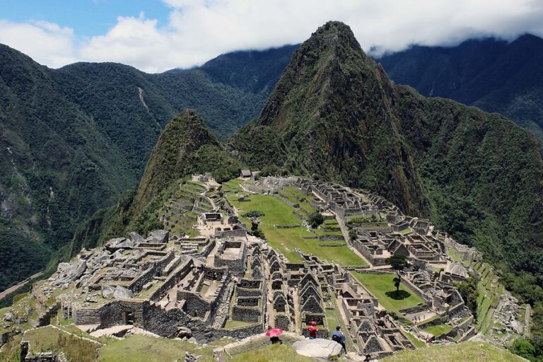 Cierran indefinidamente el ingreso a Machu Picchu por los disturbios en Perú