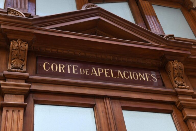 Reabren juicio contra haitiana imputada por parricidio: Defensa argumenta que era víctima de violencia intrafamiliar