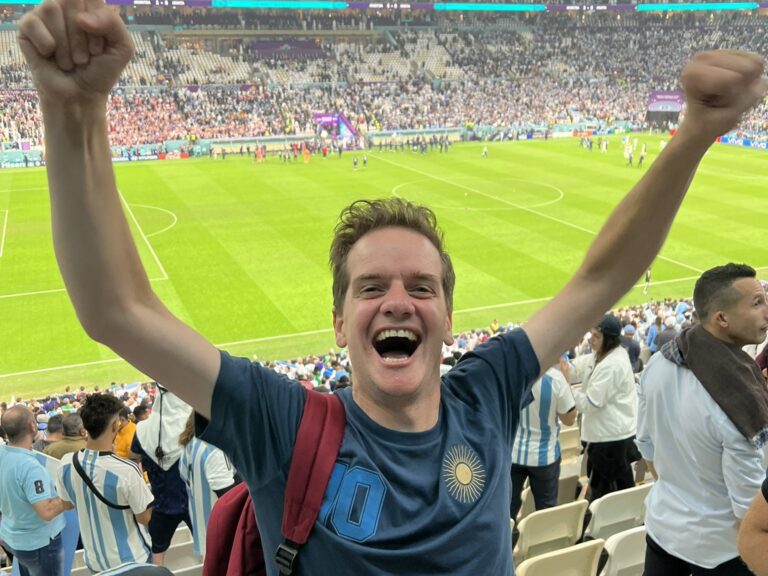 “Fútbol Comedy”, la apuesta del comediante argentino Jero Freixas que llega a Chile