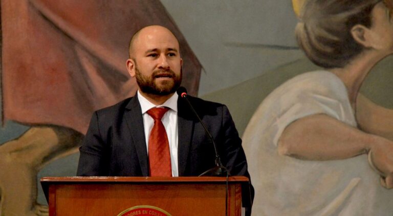 Renuncia el ministro de Trabajo de Perú y pide adelanto de elecciones