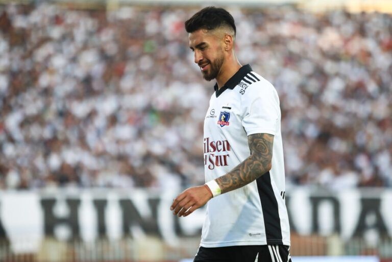 Colo Colo logró sanción de la FIFA a Juan Martín Lucero