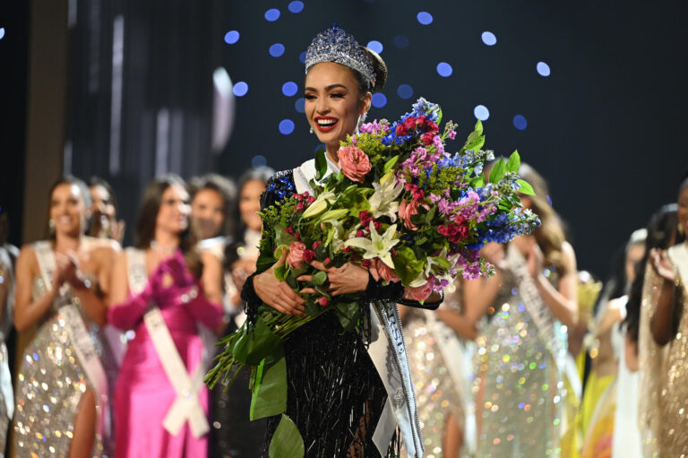 Miss Universo 2022: Estadounidense R'Bonney Gabriel fue coronada como la nueva reina del certamen