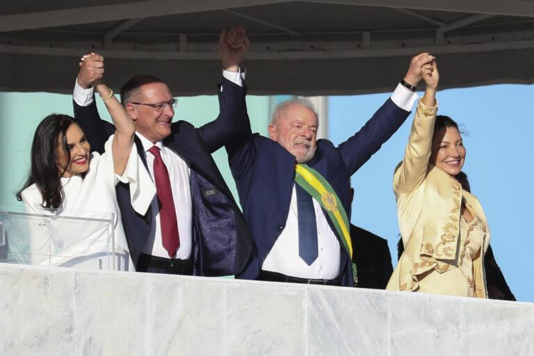 Sergio Fausto: “El principal desafío de Lula es normalizar el país”