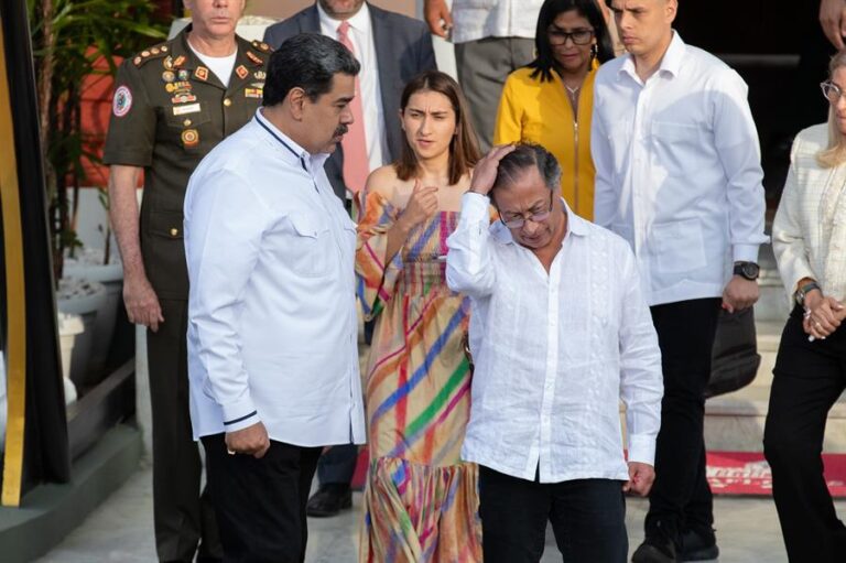 Venezuela y Colombia abrirán toda la frontera para paso de bienes y personas