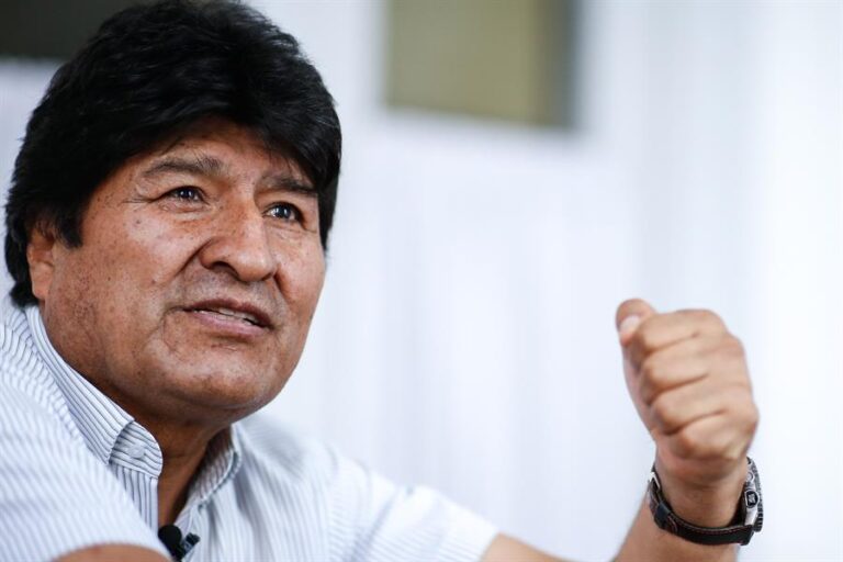 Congreso del Perú declara persona no grata a Evo Morales