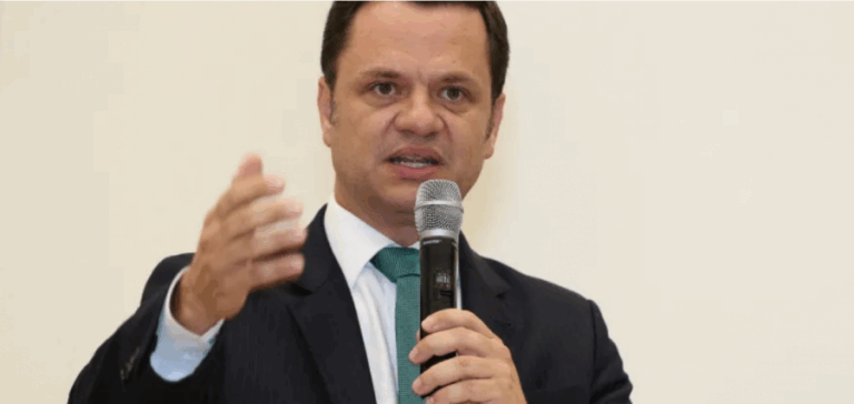 Brasil: Gobernador del distrito federal decide destituir a su secretario de Seguridad Pública