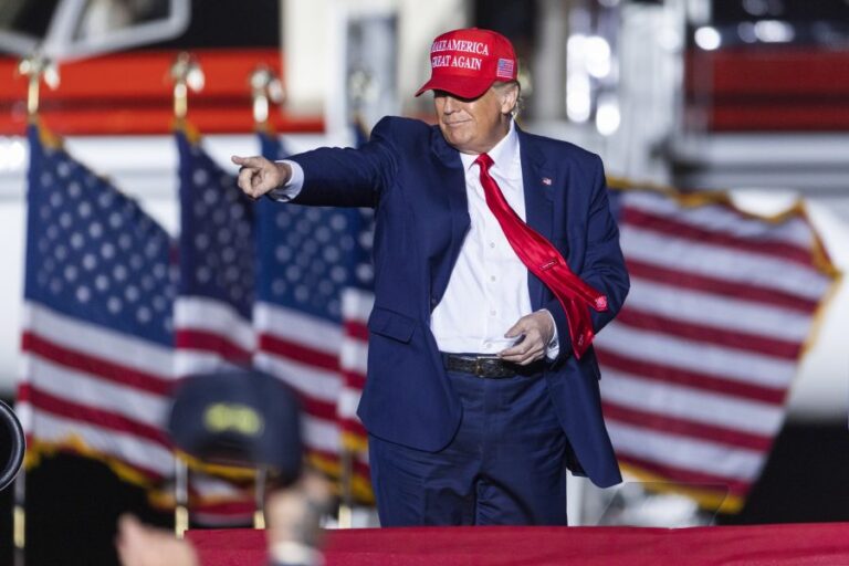Imponen multa millonaria a organizaciones Trump por fraude fiscal durante más de una década