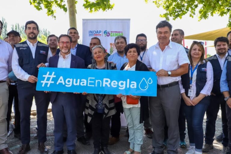 Gobierno impulsa regularización de derechos de agua para pequeños agricultores