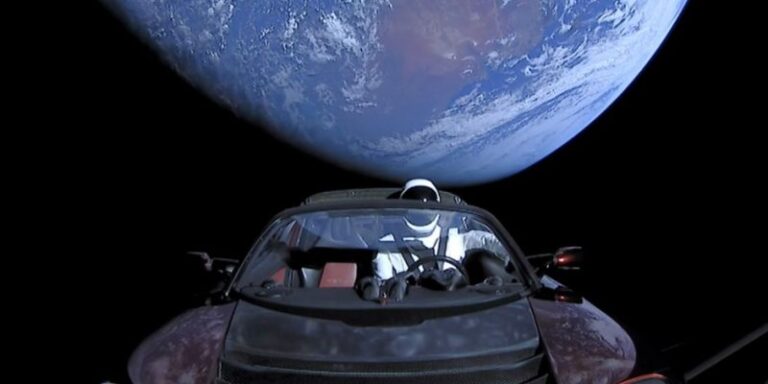 Empresa de Elon Musk lanzó un Tesla al espacio: ¿En dónde está después de cinco años?
