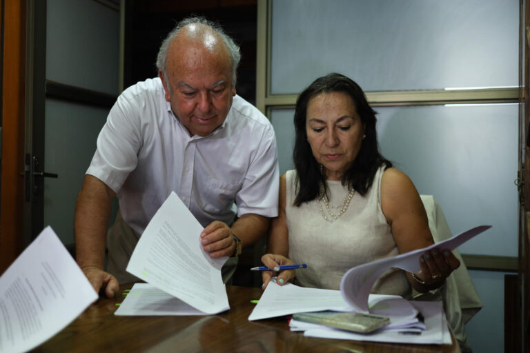 Informe pericial de Neruda: Según la familia del poeta, los peritos internacionales demostrarían que fue “envenenado”