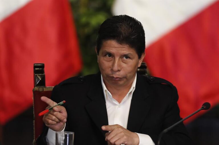 El Congreso de Perú aprobó acusación constitucional contra Pedro Castillo por corrupción