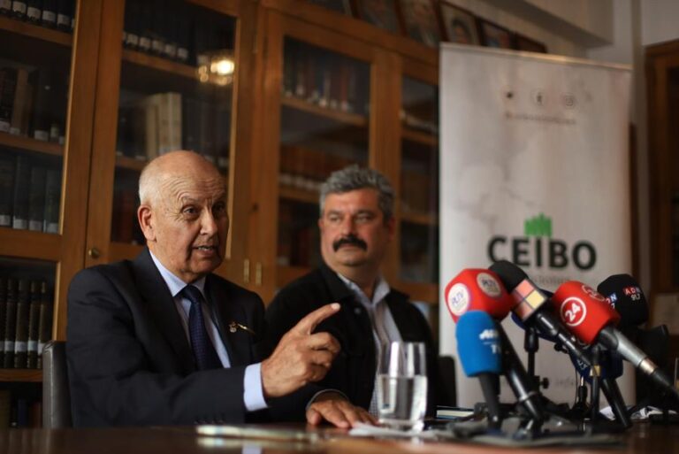 Manuel Araya, chofer de Neruda, tras entrega de informe sobre la muerte del poeta: 
