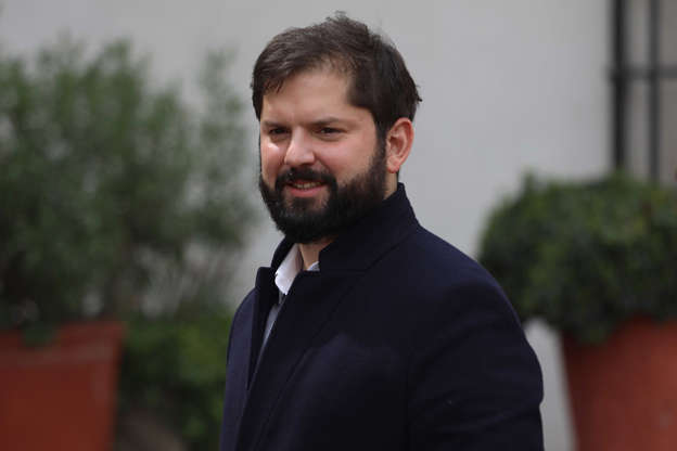 Presidente Gabriel Boric descarta presiones de partidos políticos para un eventual cambio de gabinete