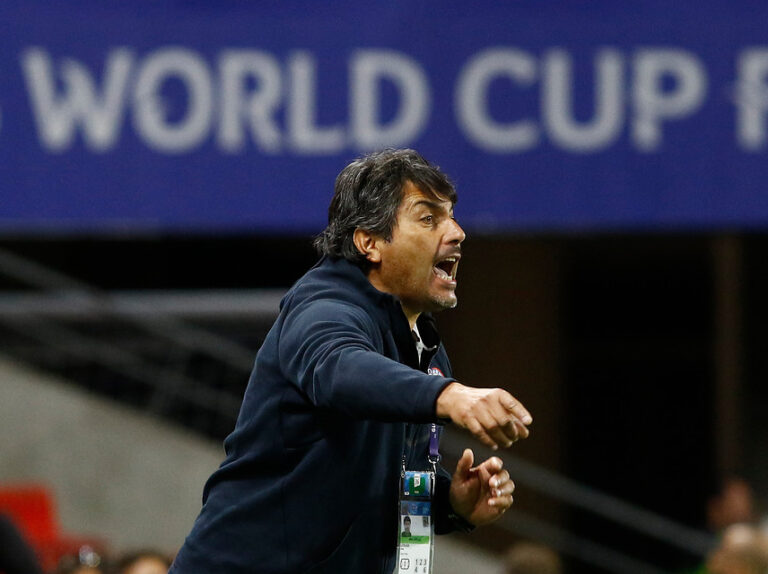 ANFP despide al técnico de la Roja Femenina tras malos resultados