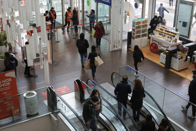 Imacec de diciembre sorprende y cae menos de lo esperado