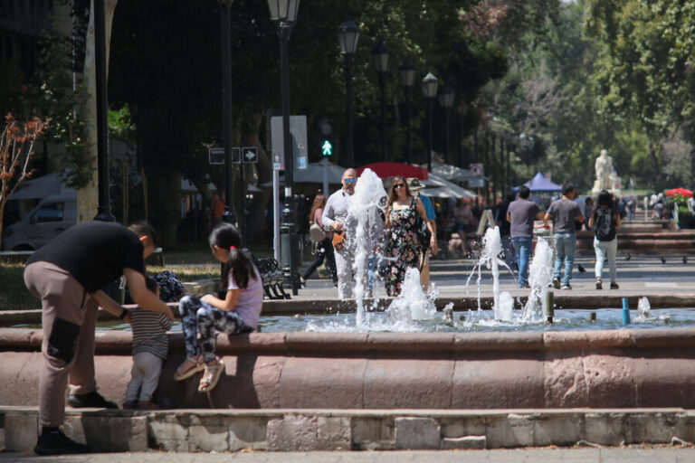 Dirección Meteorológica emite alerta por altas temperaturas en 5 regiones del país