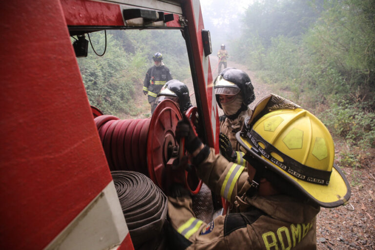 Resolución de jefe de Defensa del Ñuble prohíbe a dueños de predios obstaculizar extracción de agua para incendios
