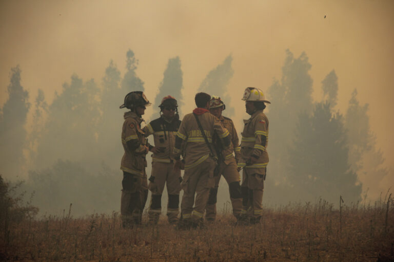 Incendios forestales: Reporte hasta este miércoles da cuenta de 53 incendios en combate y 143 controlados