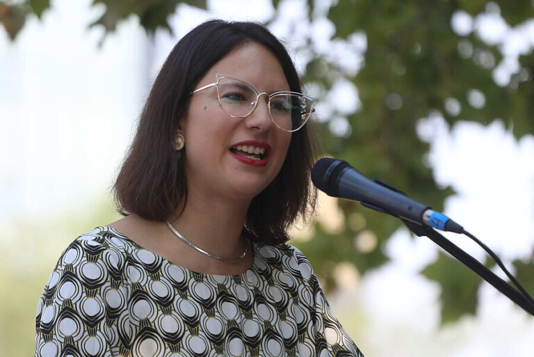 Hassler defiende compra de clínica ante Contraloría y publica valores establecidos por especialistas tasadores