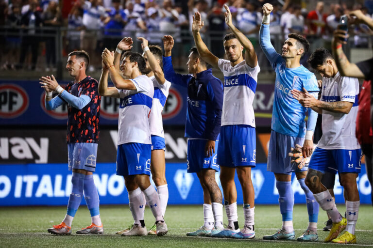 Universidad Católica apabulló a Palestino en Rancagua: Es el líder provisorio del torneo nacional