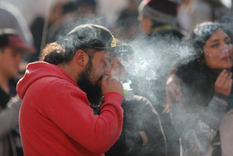 El consumo diario de marihuana aumenta el riesgo de enfermedades al corazón