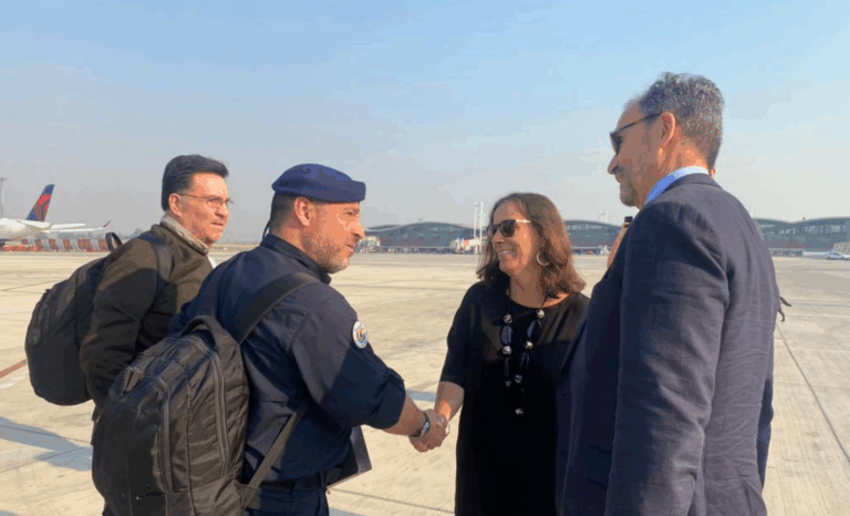Ministra Urrejola retoma funciones y se defiende de críticas: “Estuvimos en contacto permanente y trabajando todos los días