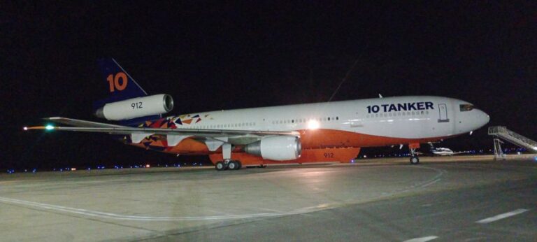 “Ten Tanker” ya está en Chile: Llegó a Antofagasta y se alista para ir a Concepción a combatir los incendios