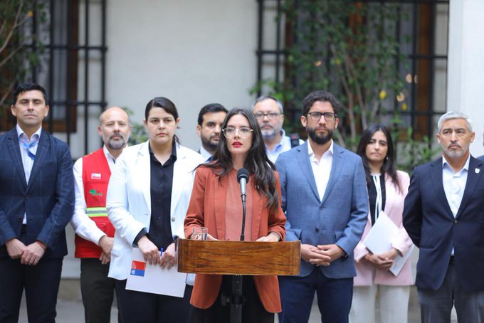 Desde un bono para familias hasta atención veterinaria: Las 13 medidas del Plan de Recuperación por incendios