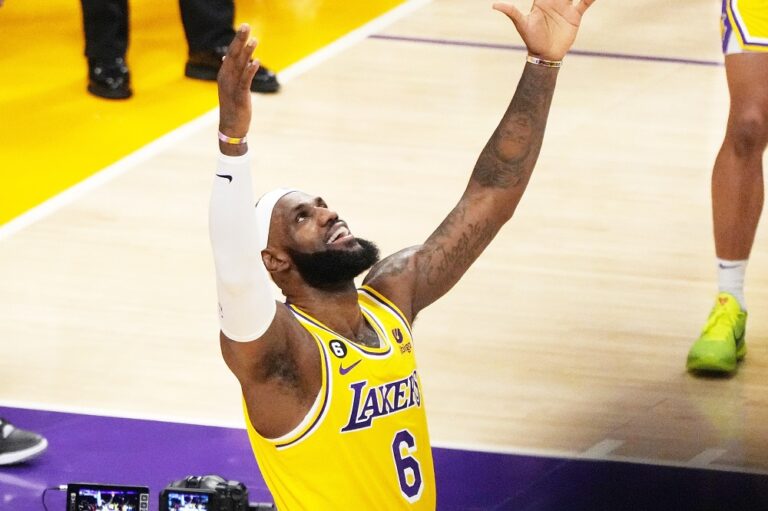 Leyenda viva: LeBron James se convierte en el máximo anotador en la historia de la NBA
