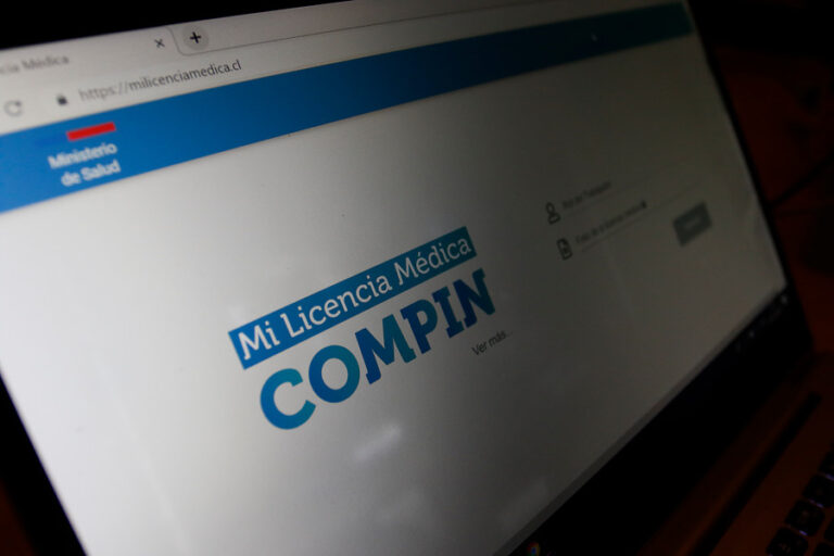 Gobierno lanza plan de fiscalización para combatir venta de licencias médicas: ¿En qué consiste?