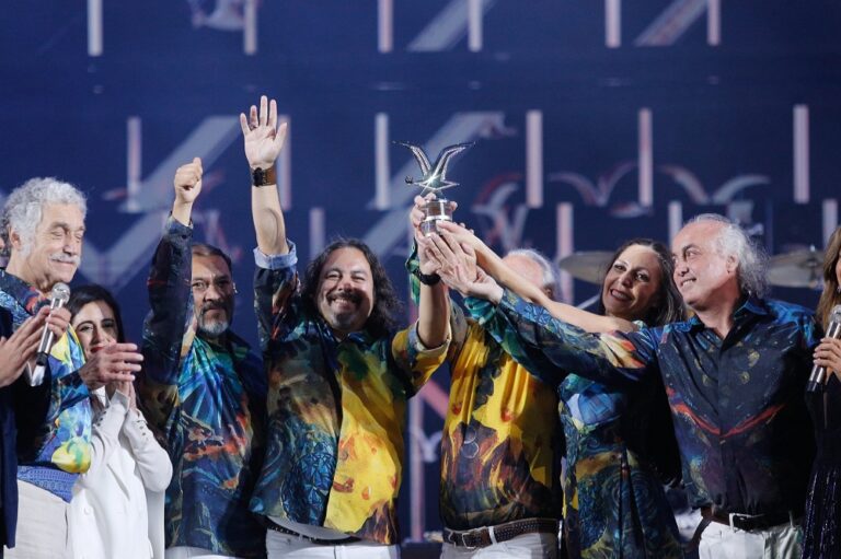 Los Jaivas celebran sus 60 años con histórica Gaviota de Platino y las llaves de la ciudad en Viña 2023