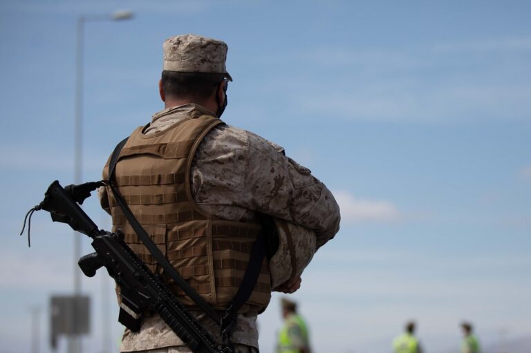 Decretan prisión preventiva para funcionario del Ejército acusado de violar a una compañera