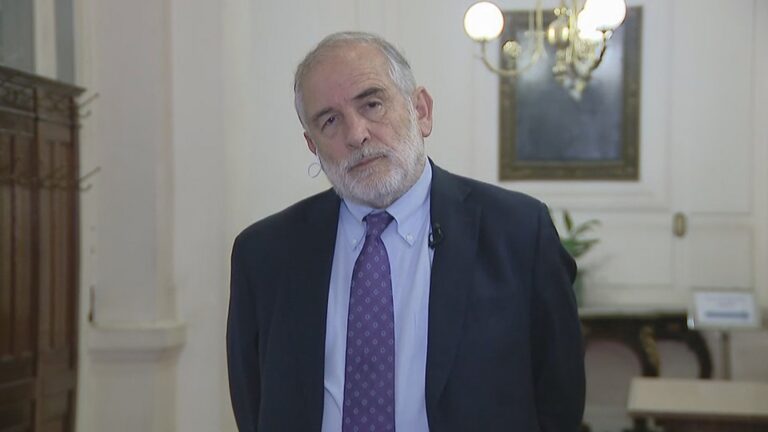 Ministro Montes denuncia aumento del precio de las viviendas de emergencia: 