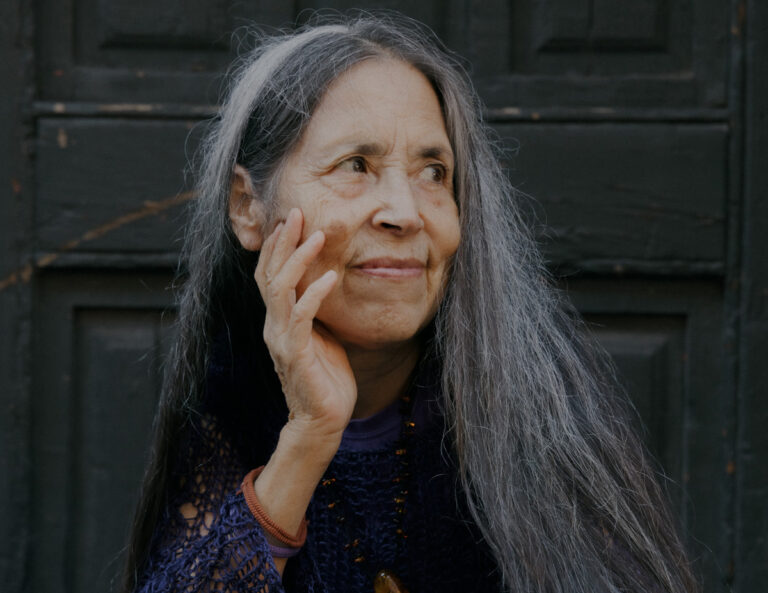 Artista Cecilia Vicuña fue elegida como Miembro Honorario Extranjero en prestigiosa Academia de Artes y Letras de EE.UU.